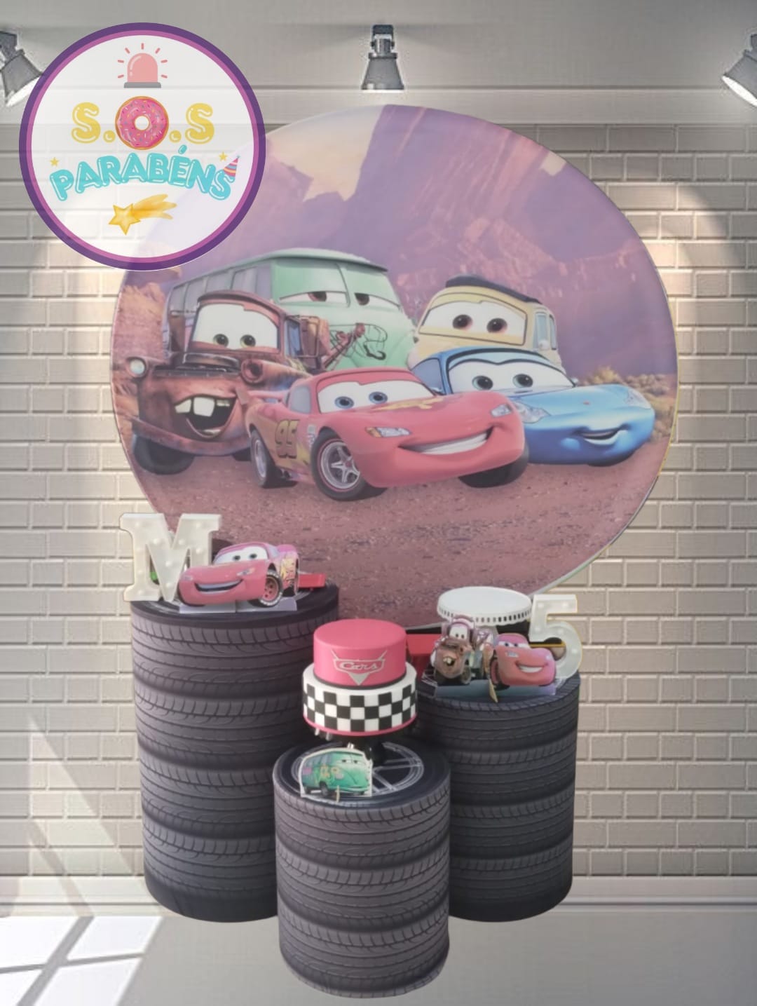 Kit pegue e monte com itens organizados